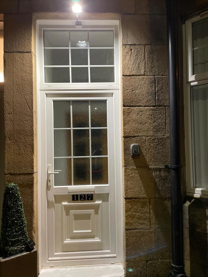 Apartamento Hla Holytown Mossend Exterior foto