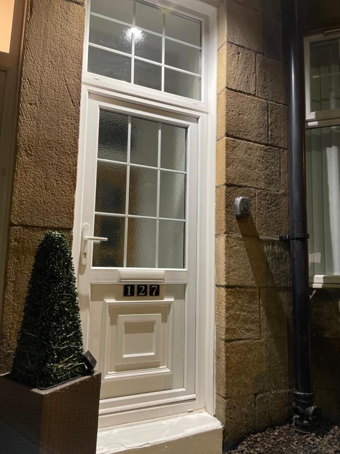 Apartamento Hla Holytown Mossend Exterior foto